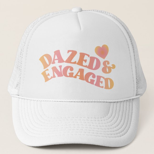 Retro Dazed och Engaged Bachelorette Truckerkeps (Framsida)