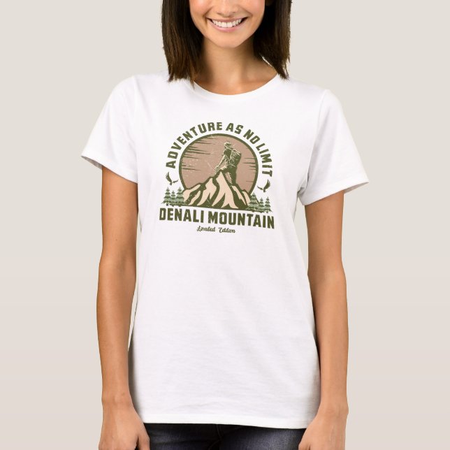 Retro Denali Mountain Hike Sunset T-Shirt (Framsida)