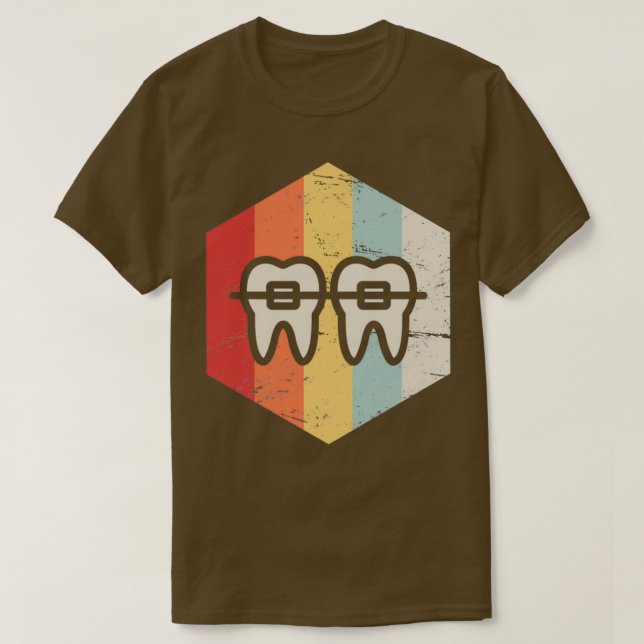 Retro Dentist Orthodontist Graphic T Shirt (Design framsida)