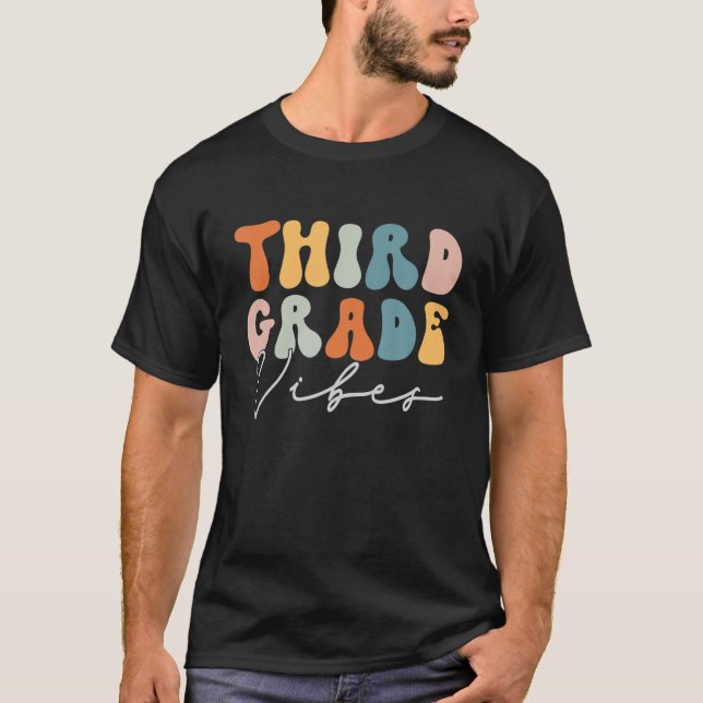 Retro Design 6e Klass Vibes Back to school Teache T Shirt (Framsida)