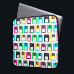 Retro-diskettenhet Pixel Mönster färgstark Laptop Fodral<br><div class="desc">Färgfull och coola återtro mönster laptop sleeve.</div>