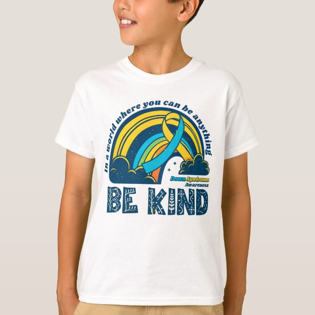 Retro Down Syndrome Rainbow Be Kined T Shirt (Framsida)