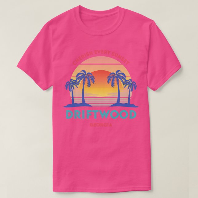 Retro Driftwood Beach Cherish Varje Sunset T Shirt (Design framsida)
