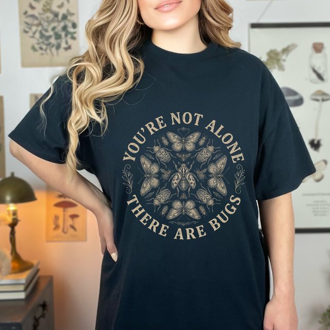 Retro Du är inte ensam Det finns skalbaggar Insekt T Shirt (Skapare uppladdad)