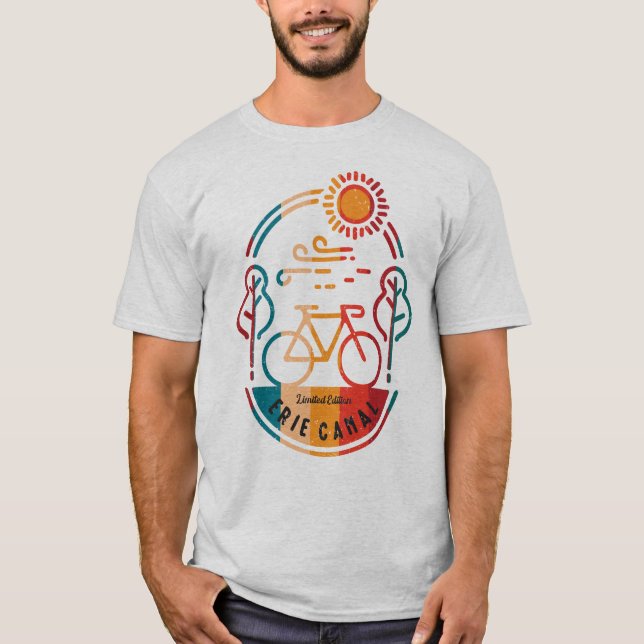 Retro Erie Canal Bike Trail. T Shirt (Framsida)
