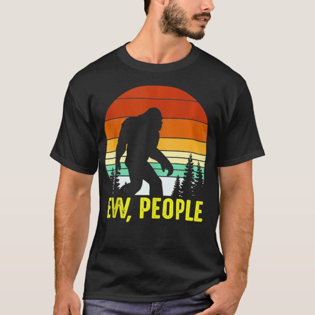 Retro Ew People Lung Bigfoot Sasquatch  T Shirt (Framsida)