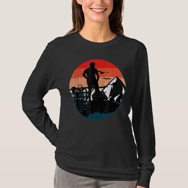 Retro Exdoor Forest Träd Camping Hiker Mountain T Shirt (Framsida)