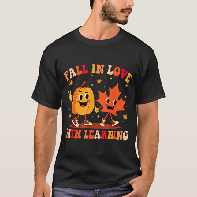 Retro Fall In Love With Learning Autumn Pumpkin Te T Shirt (Framsida)