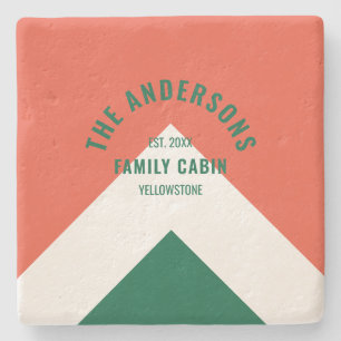 Retro Family Cabin Personlig Namn Red Grönt Stenunderlägg
