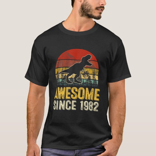 Retro Fantastisk sedan 1982 Dinosaur Boy T Rex Bir Shirt (Framsida)