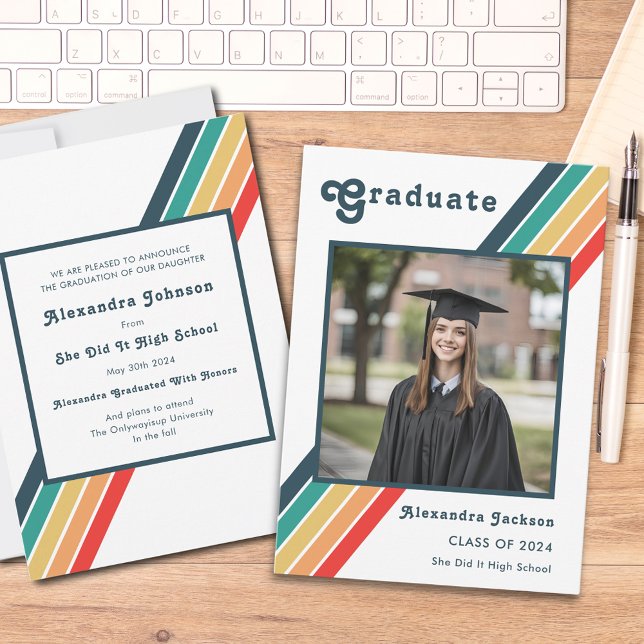 Retro färgglad groovy 70-tals vintage foto meddelande (Retro vintage 70s colorful stripe groovy grad photo graduation announcement card)
