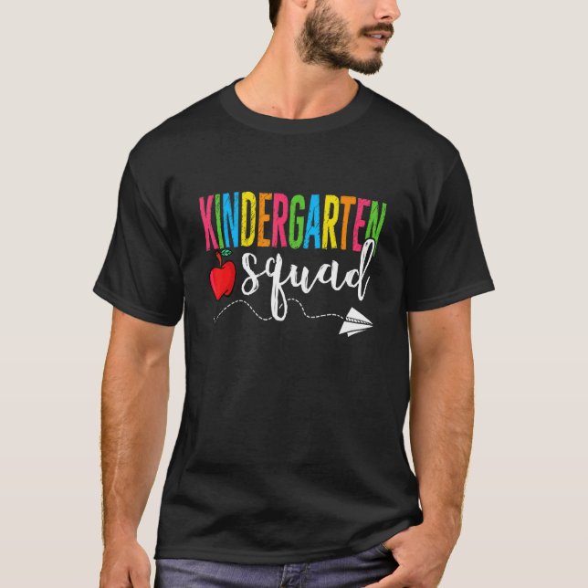 Retro First Day of School Kindergarten Squad Back T Shirt (Framsida)