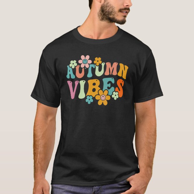 Retro Floral Autumn Vibes Cozy Season Fall Thanksg T Shirt (Framsida)