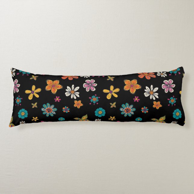 Retro Flowers Body Pillow - Black Blommigt Kroppskudde (Framsidan)
