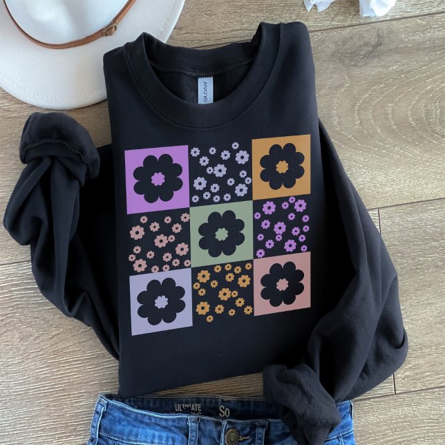 Retro Flowers Kontrollerade Mönster T Shirt (Skapare uppladdad)