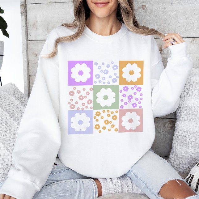 Retro Flowers Kontrollerade Mönster T Shirt (Skapare uppladdad)