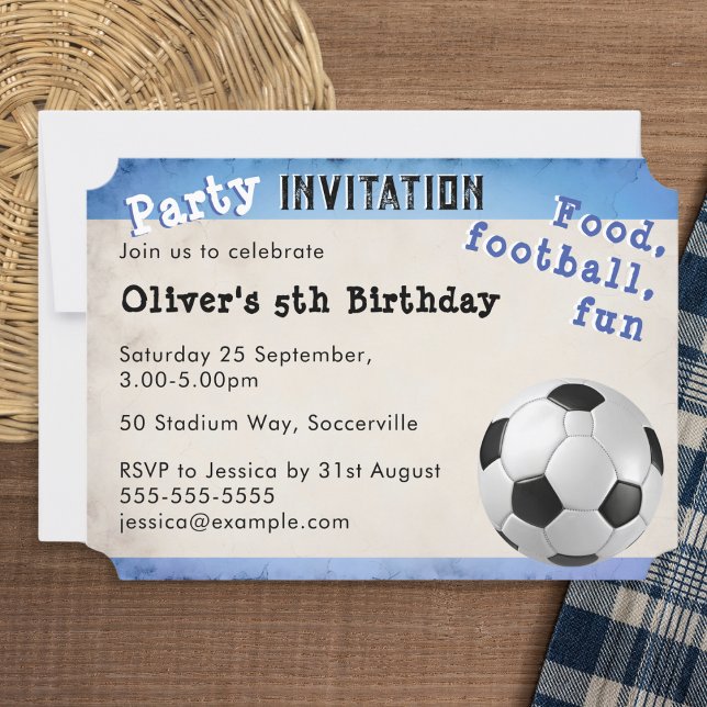 Retro fotbollsbillet fotboll sport tema inbjudningar (A fun customisable birthday party invitation with a retro football (soccer) theme)