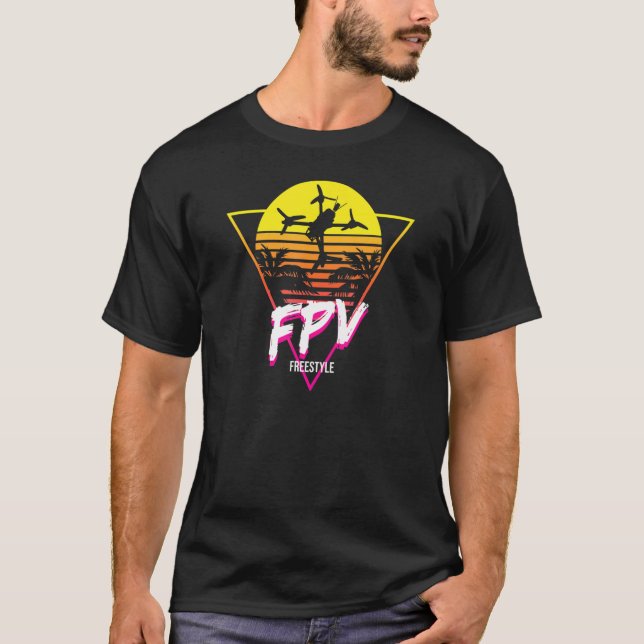 Retro Freestyle Fpv Tävla Drone Pilot Acro Quadco T Shirt (Framsida)