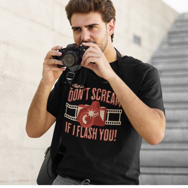 Retro Funny Phrase Photography Camera Flash T Shirt (Skapare uppladdad)