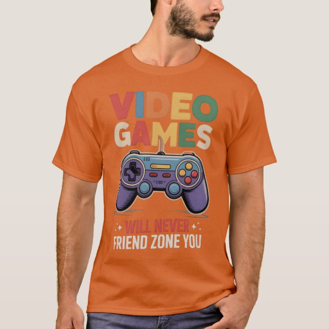 Retro Game Controller with Video Gameet friend fri T Shirt (Framsida)