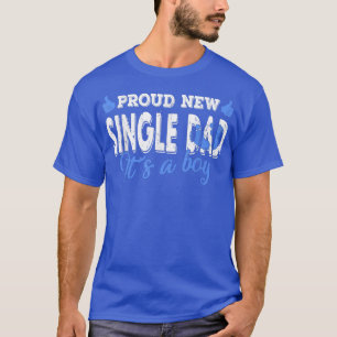 Retro-Gender-uppvisning som är stolt över ett enda T Shirt