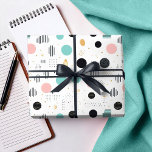 Retro Geometric Abstrakt Pat#1 Teal Rosa ID1067 Presentpapper<br><div class="desc">Bygg upp den charm som finns i det moderna stil i mitten av århundradet med denna Memphis-inspirerade geometriska abstrakta utformning. Med mjukt te, rosa och svarta former på en skarp vit bakgrund fångar det här presentfiguret mönster det feta men raffinerade estetik som kännetecknar den koniska designrörelsen. De lekfulla geometriska formerna...</div>