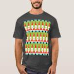 Retro Geometric Santa T-Shirt<br><div class="desc">Hur du än ser på det så är Retro Geometric Santa T-Shirt ren helgdag stollig! Det är rader av Santas. Nej, det är rader om Julgranar. Nej, det är rader av Santas formade som Julgranar och rader av fjällande grönt Julgranar med vitt polka dots. Det är kitschy. Den är färglös....</div>