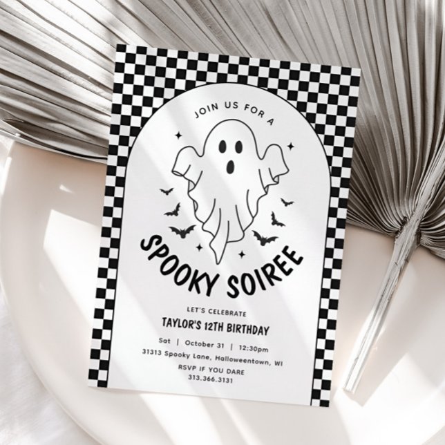 Retro Ghost Halloween Black & White Birthday Inbjudningar (Ghost Retro Halloween Invitation)