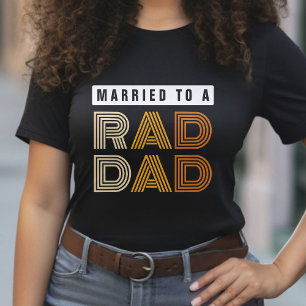 Retro gift med en Rad Pappa-fru Fars dag T Shirt