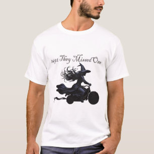 Retro Girls Resa Salem 1692 de missade en häxa T Shirt