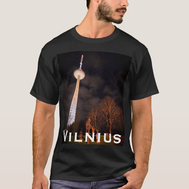 Retro Glow: The Vilnius TV Tower at Night T Shirt (Framsida)