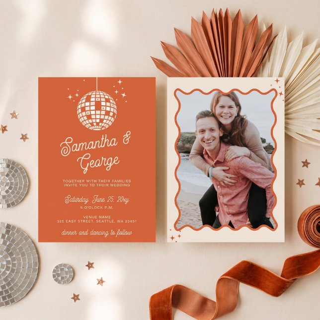 Retro Groovy 70-tal Elfenbensorange Foto Disco Brö Inbjudningar (Retro Groovy 70s Ivory Orange Photo Disco Wedding Invitation)