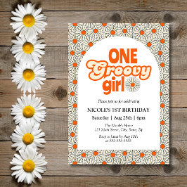 Retro Groovy Arch Bright Orange Daisy 1:a födelsed Inbjudningar