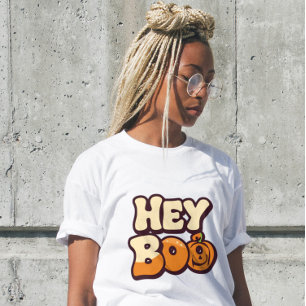 Retro Groovy Halloween Kvinnors T-Shirt “Hey Boo