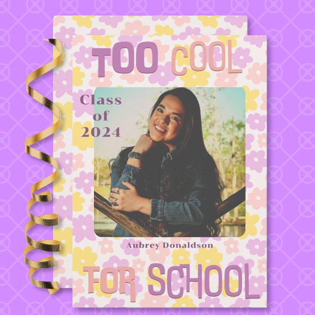 Retro Groovy Rosa Gult Lila Blommigt Studenten Meddelande (Retro Groovy Pink Yellow Purple Floral Graduation Announcement)