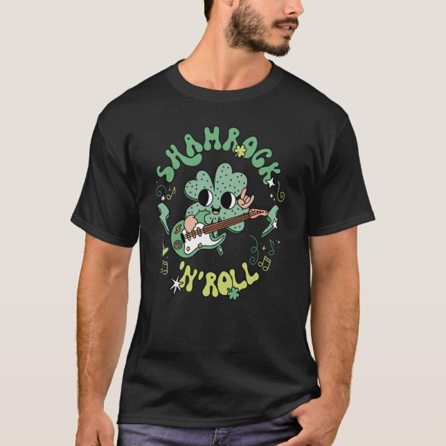 Retro Groovy St Patrick's Day Shamrock Rock N Roll T Shirt (Framsida)