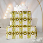 Retro Guld Grönt Damask Wedding Presentpapper<br><div class="desc">Retro Guld Grönt Damask Wedding Suite. Ett fuktmönster för eleganten med konsdeco och retro vibe. I den här bröllop-sviten ingår skrivmaterial som formella bröllopsinbjudningar, "Spara datum"- och "Tack"-kort samt en mängd kompletterande tillbehör som blöjor, underlägg, bordsnummer, menyer, programtavlor och till och med ett kornhålsspel. Anpassningsalternativen är att lägga till egna...</div>