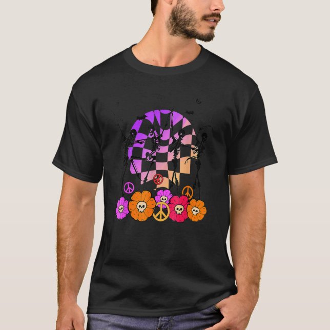 Retro Halloween Dancing Skeleton Retro Fall Vibes T Shirt (Framsida)