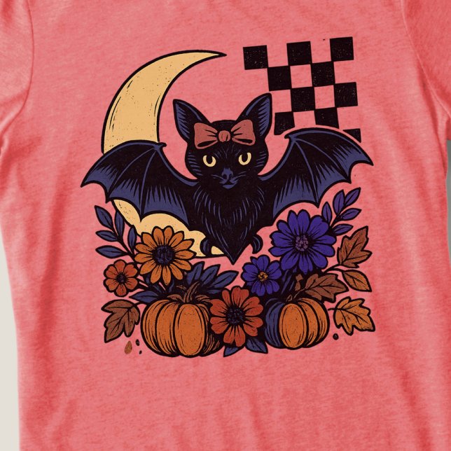 Retro Halloween Fladdermus med Måne gotisk estetis T Shirt (This retro Halloween bat design captures spooky charm with a gothic twist.)