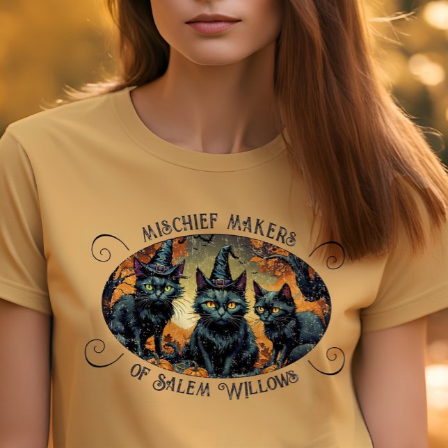 Retro Halloween MisChief Svarta katter + Group Nam T Shirt (Mischief makers retro black kittens Halloween group tee for spooky season fun!)
