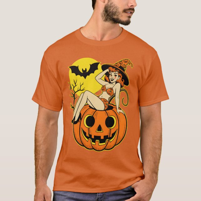 Retro Halloween Pinup Witch på Pumpkin T Shirt (Framsida)