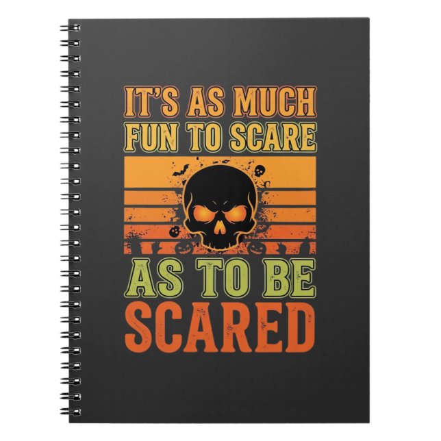 Retro Halloween Scare Skull Design_1 Anteckningsbok (Framsidan)