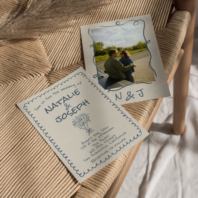 Retro Hand plockade marin blå Funky Foto Bröllop Inbjudningar (Skapare uppladdad)