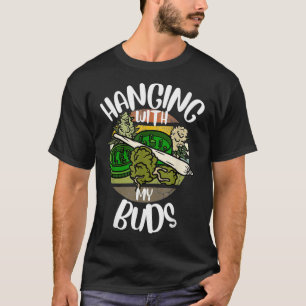 Retro hänger med min buds fina pothead Distresse T Shirt