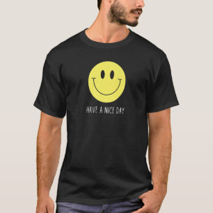 Retro har en trevlig sjö Lycklig Ansikte T Shirt