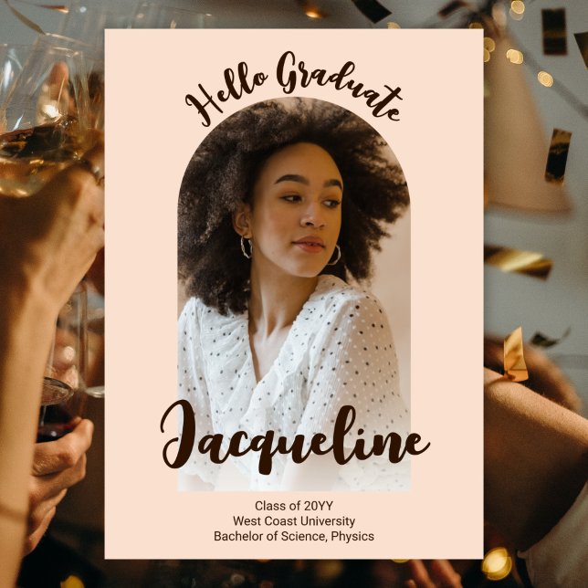 Retro Hello Graduate 2025 Peach Script Arch Foto Meddelande (Skapare uppladdad)