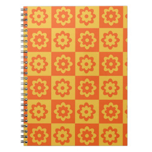 Retro Hippie Flowers vid Orange av Gult i kontroll Anteckningsbok