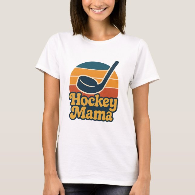 Retro Hockey Mama Sunset Stick & Puck Design T Shirt (Framsida)