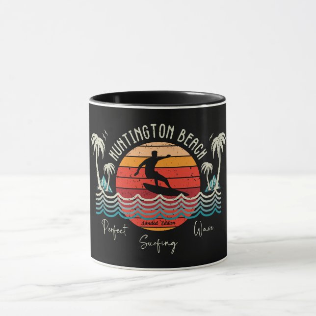 Retro Huntington Beach Surfing Mugg (Center)