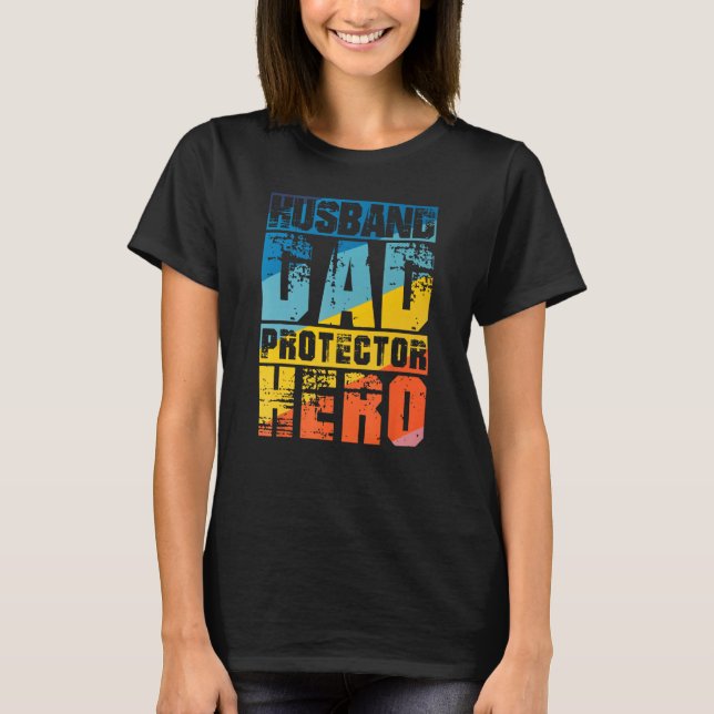 Retro Husband Daddy Protector Hero Fathers day for T Shirt (Framsida)